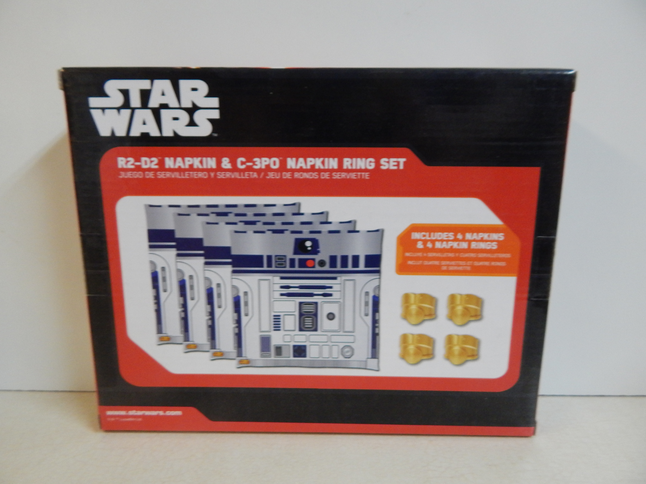 Star Wars R2-D2 Napkin and C-3PO Napkin Ring Set 